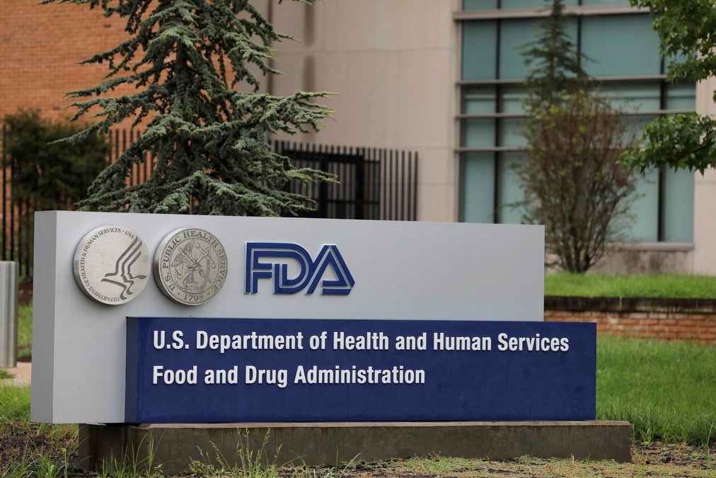 Coronavirus: la fda autorise l'utilisation en urgence du vaccin de pfizer et biontech