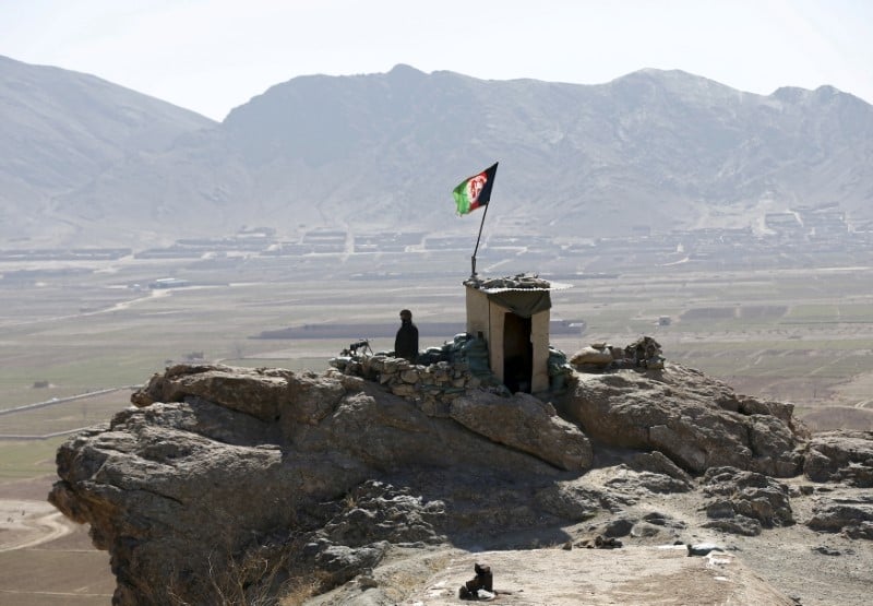 Des taliban tuent un journaliste et en enlevent un autre