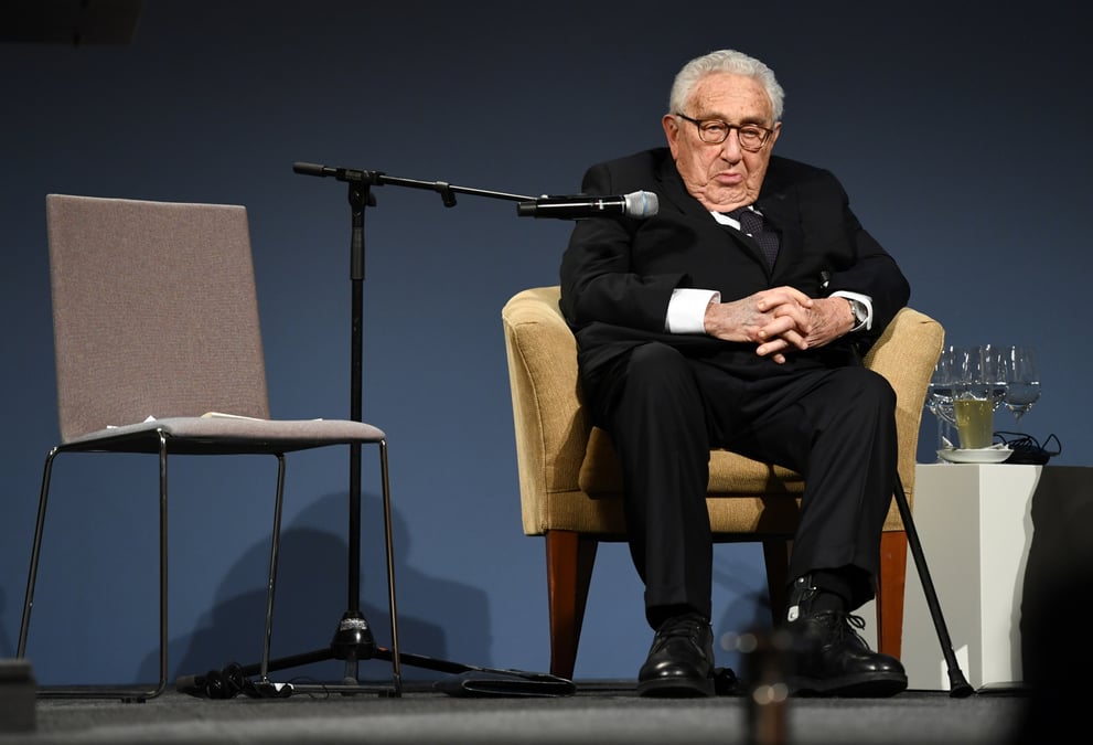 L'ancien secretaire d'etat americain henry a. kissinger