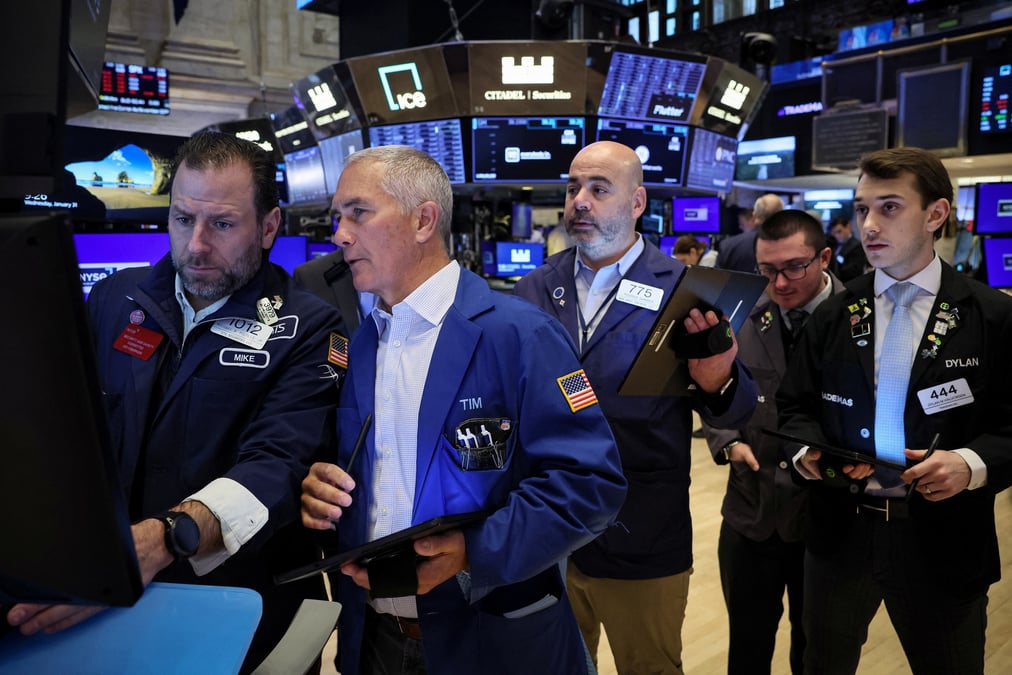 Photo de traders a la bourse de new york (nyse)