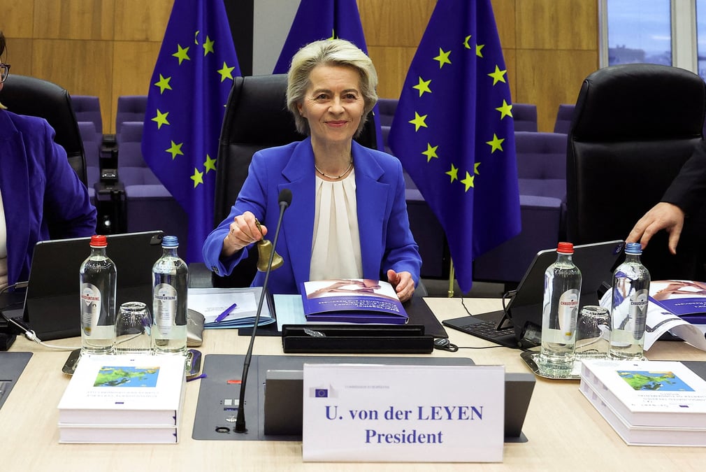 La présidente de la Commission européenne doit proposer un texte visant à simplifier les directives encadrant la durabilité des entreprises.