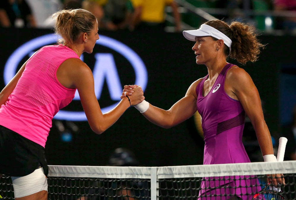Mladenovic qualifiee, stosur et wozinacki eliminees