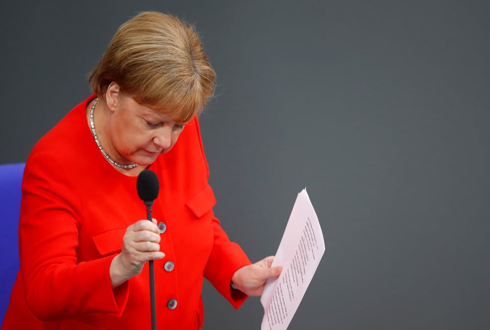 Paris souhaite voir berlin aller plus loin sur l'ue