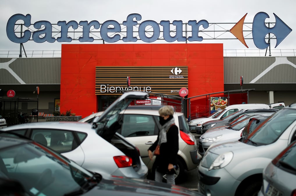 Le rachat de carrefour par un groupe etranger serait une difficulte majeure, dit le maire