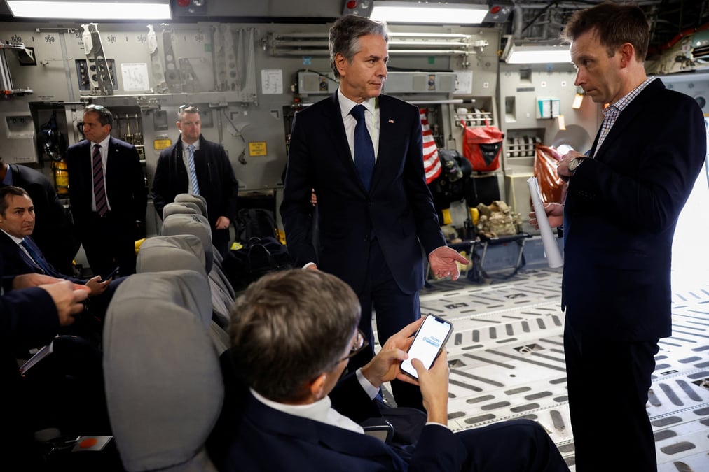 Le secretaire d'etat americain antony blinken quitte tel-aviv