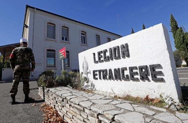 Retour en force des militaires dans le larzac
