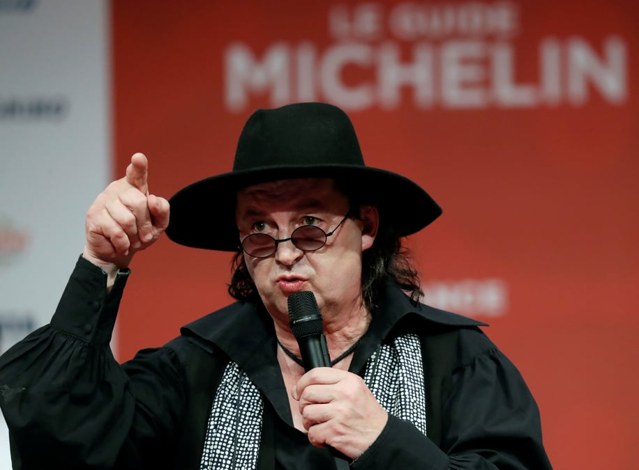Le chef marc veyrat deboute face au guide michelin