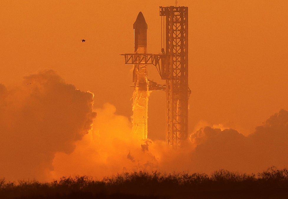 Depuis le dernier essai de novembre, des « améliorations majeures » ont été apportées à Starship selon SpaceX, notamment sur le système de propulsion et le bouclier thermique.