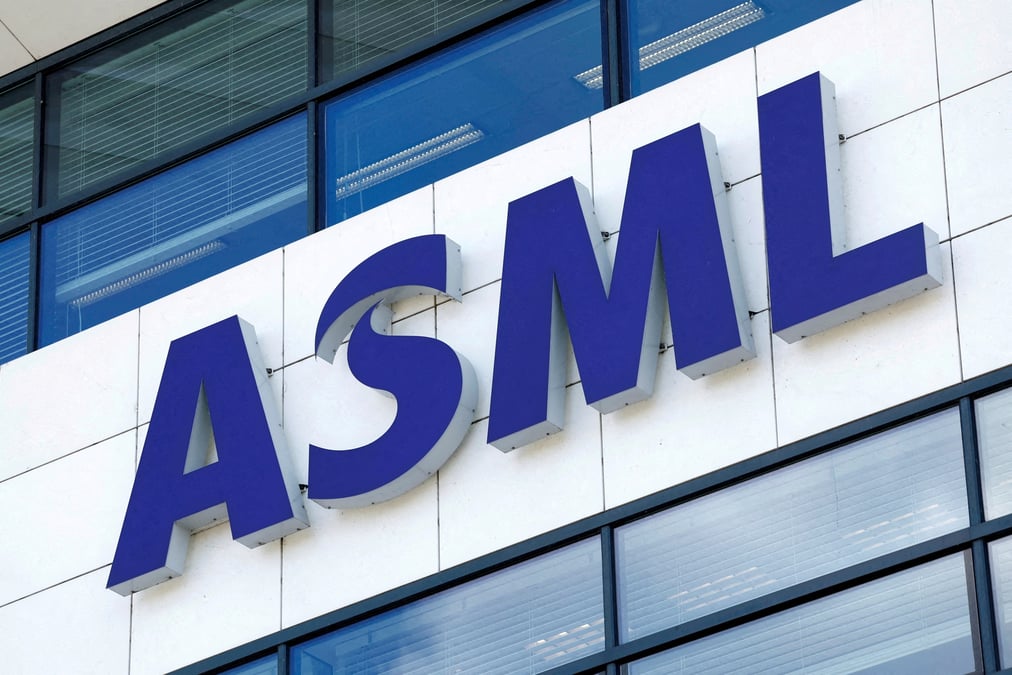 ASLM devra désormais demander une autorisation pour pouvoir exporter davantage de machines.