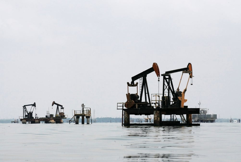Des plateformes d'extraction du pétrole à Lagunillas, Ciudad Ojeda, sur le lac Maracaibo dans l'État de Zulia au Venezuela