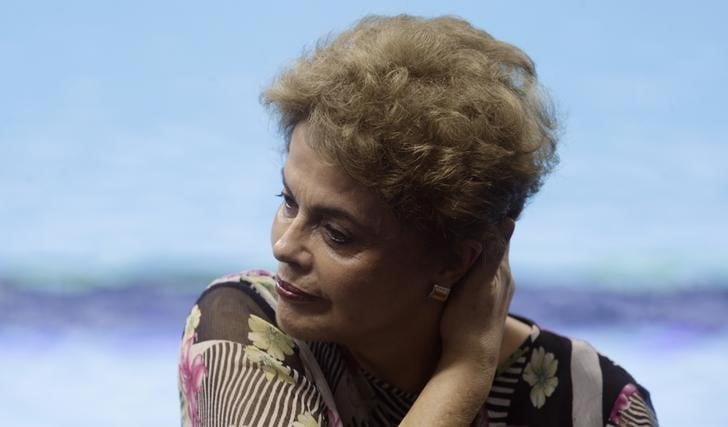 Une commission de la chambre des deputes favorable a une destitution de rousseff
