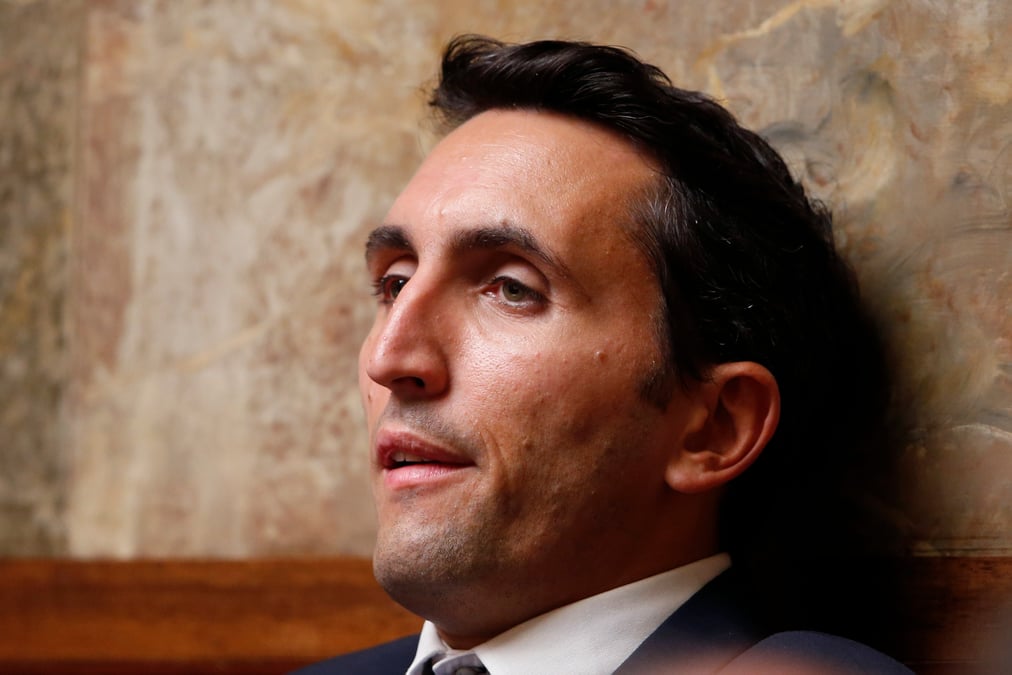 Julien aubert, 3e candidat a la presidence de lr