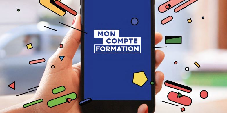 Le service est disponible sur le site internet moncompteformation.fr, ou via une application mobile sur système Apple ou Android.