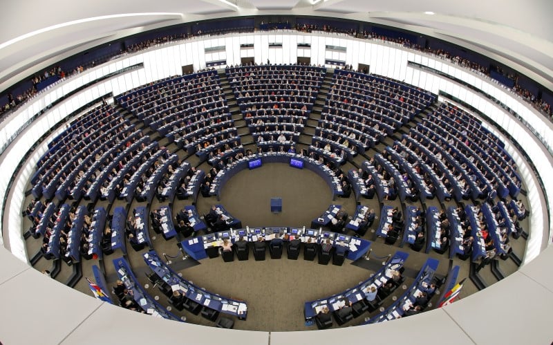 Le parlement europeen rejette un agrement national pour les denrees ogm