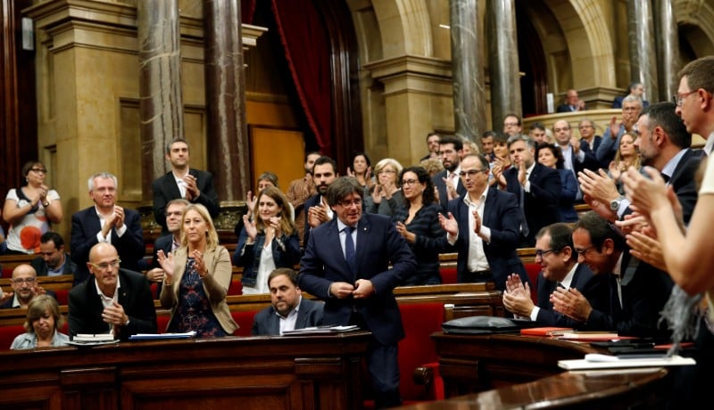 Le parlement catalan se prononce pour un referendum en 2017