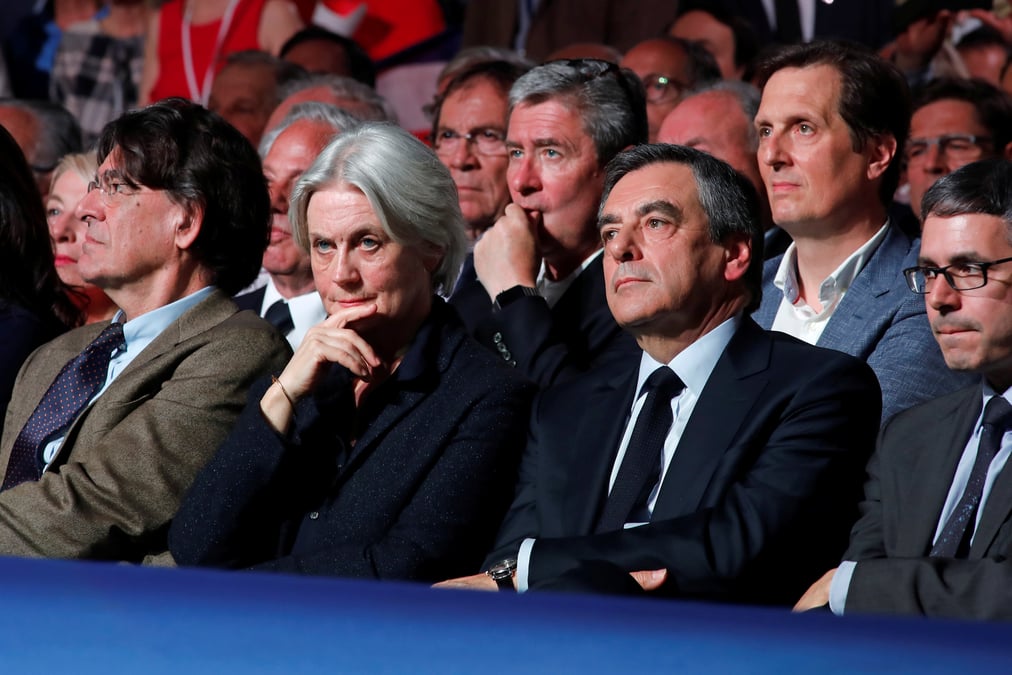 Les emplois presumes fictifs des epoux fillon devant la justice reuters
