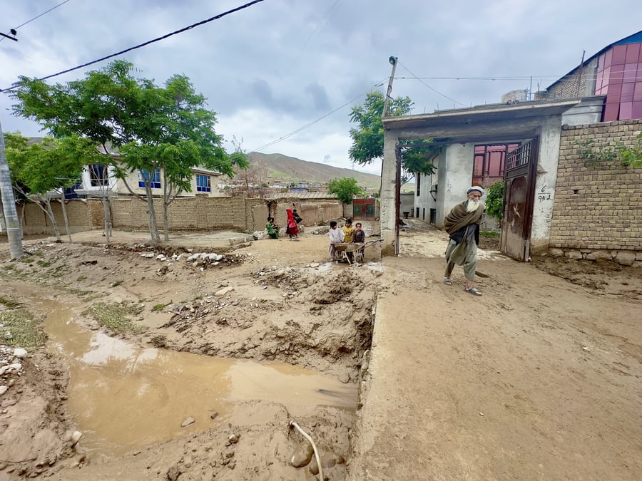 Consequences des inondations suite aux fortes pluies dans la province septentrionale de baghlan en afghanistan