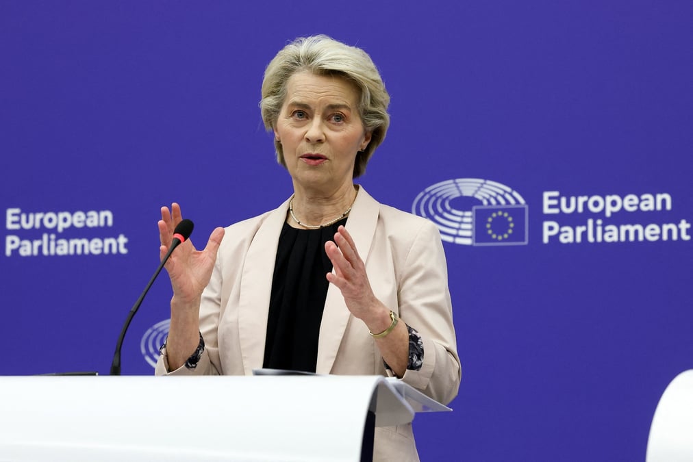 Ursula von der leyen s'exprime lors d'une conference de presse a strasbourg, france
