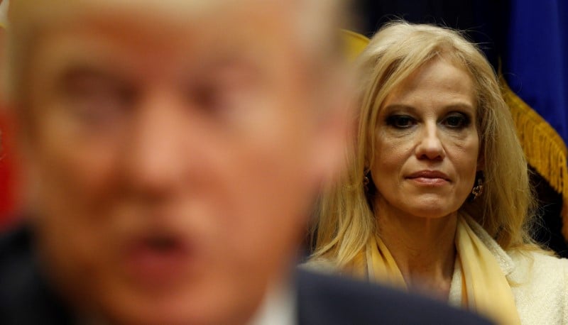 La maison blanche doit ouvrir une enquete sur la conseillere kellyanne conway