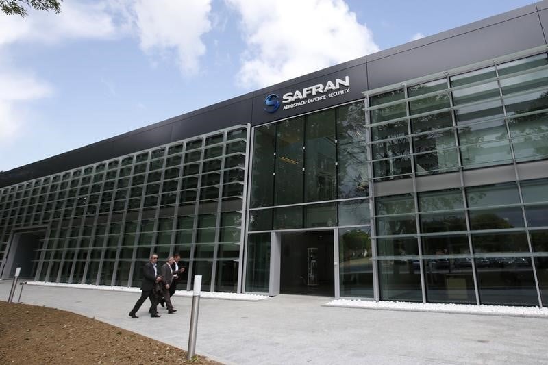 Safran releve son objectif de ca