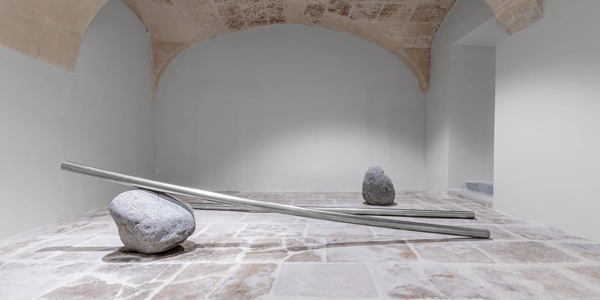 « Relatum – Dissonance », de Lee Ufan, à Arles.