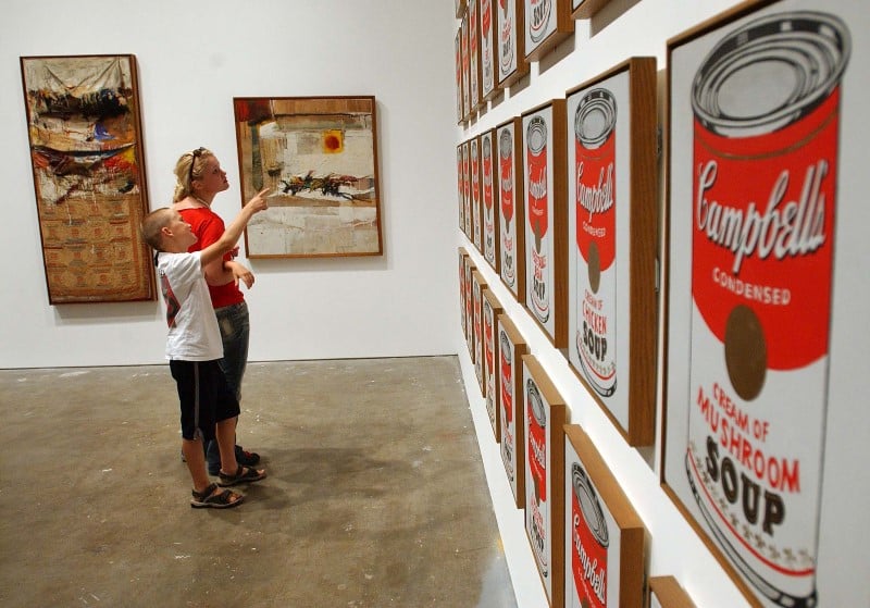 Vol de sept oeuvres d'andy warhol dans le missouri