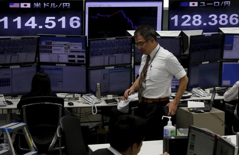 Tokyo finit en baisse