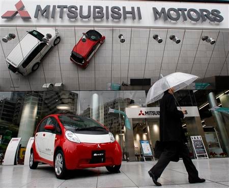 2009-12-03T153758Z_01_APAE5B217FC00_RTROPTP_3_OFRBS-PSA-MITSUBISHI-SCENARIOS-20091203.JPG