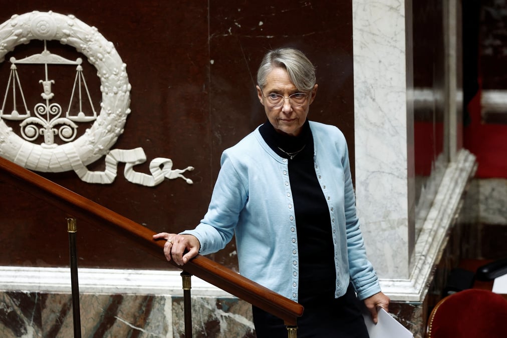 La premiere ministre francaise elisabeth borne a l'assemblee nationale a paris