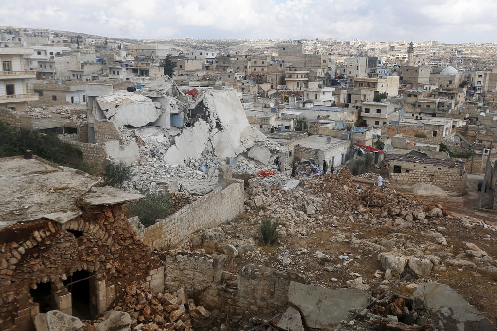Assaut terrestre et frappes russes coordonnes dans l'ouest syrien