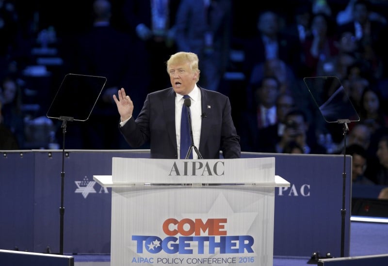 Donald trump tente de donner des gages au parti republicain