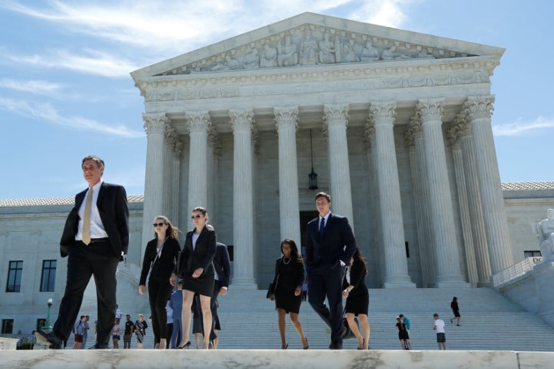 Premiere victoire pour trump sur son decret anti-immigration