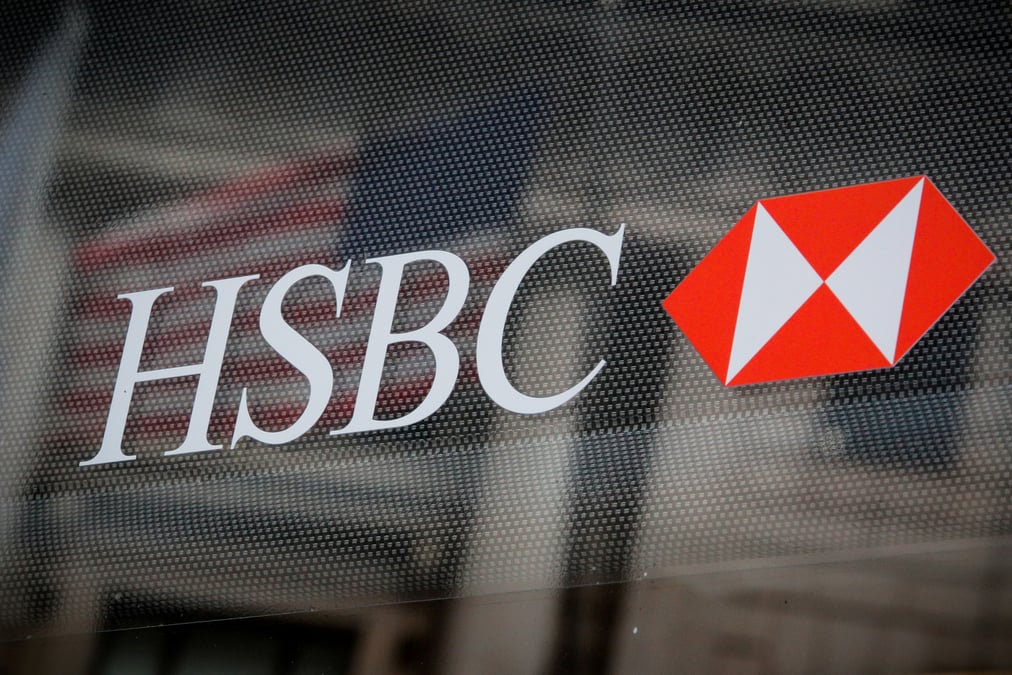 Hsbc mandate lazard pour la vente de son activite de banque de detail en france, selon une source