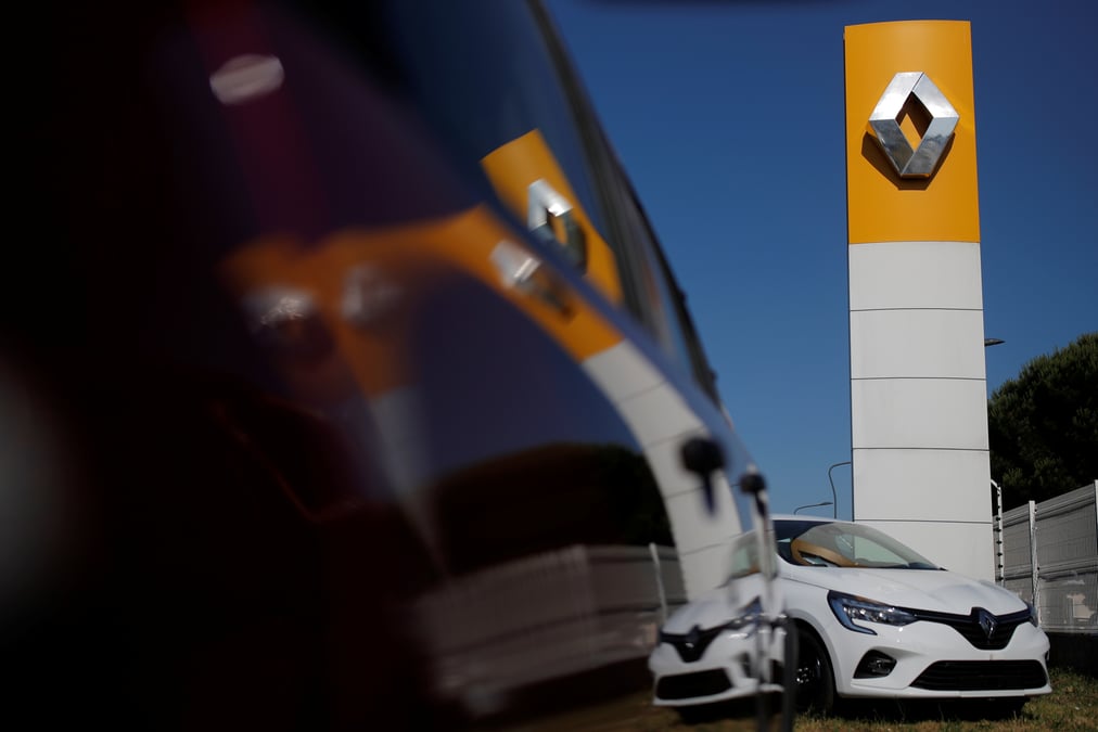 Le pret de l'etat a renault conditionne a un dialogue social, selon macron