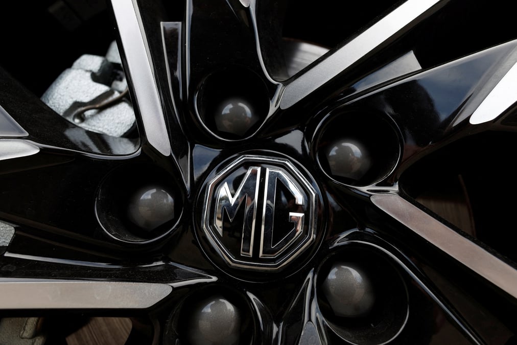 Vehicules mg motor, une marque du constructeur automobile chinois saic, dans une salle d'exposition a santander