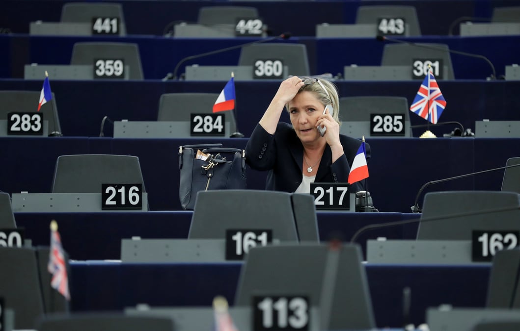 Le pen reste en tete devant macron, selon le sondage opinionway-orpi