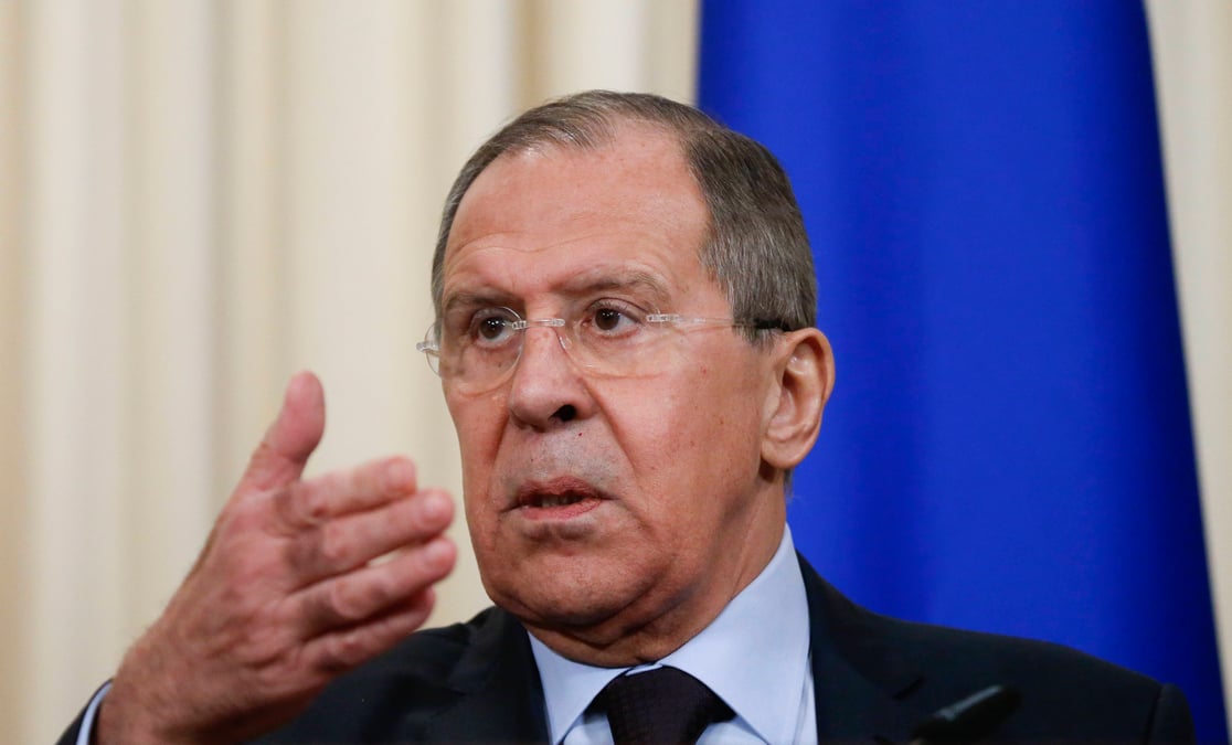 Lavrov dement toute livraison d'armes russes aux talibans