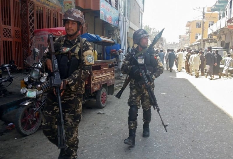 Attaque contre le batiment de la television afghane a jalalabad