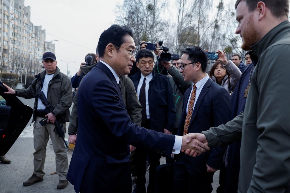 Le premier ministre japonais kishida en visite en ukraine