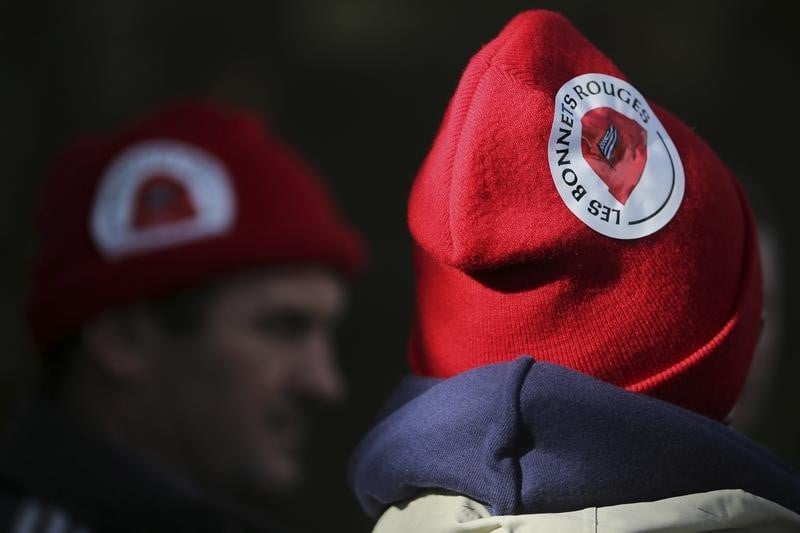 Quatre "bonnets rouges" remis en liberté