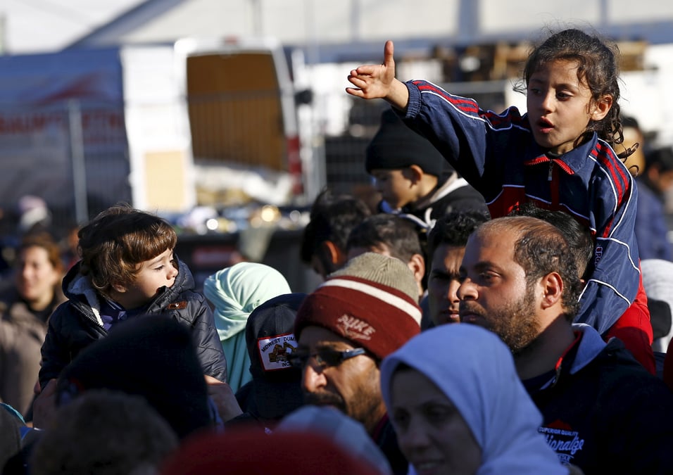 Les migrants affluent en slovenie malgre le froid
