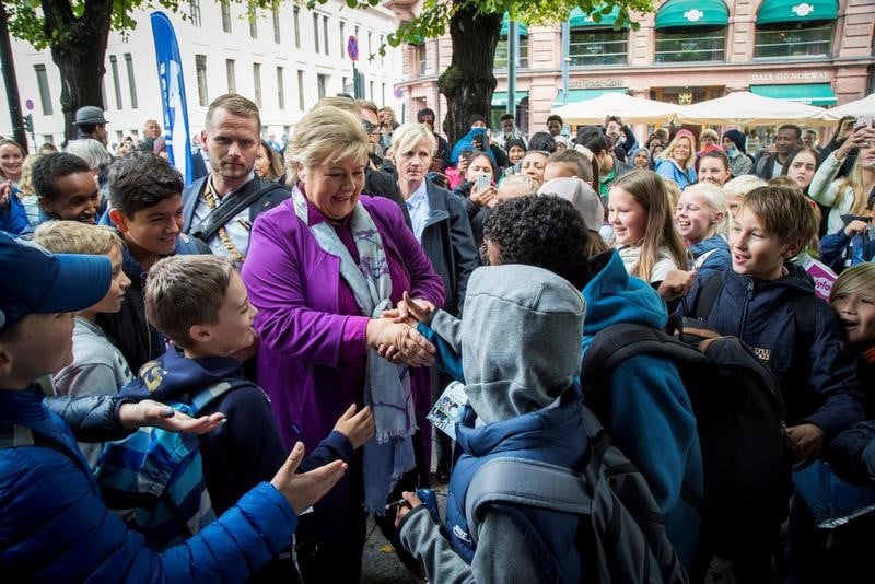 Erna solberg, la "merkel" norvegienne, espere decrocher un second mandat