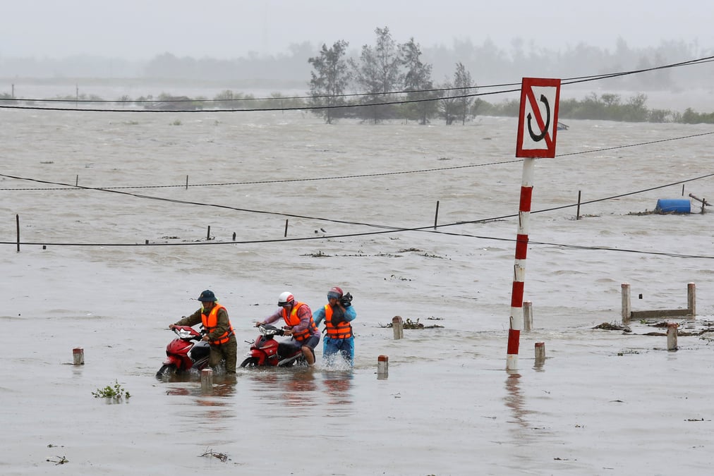 Le typhon doksuri seme la devastation au vietnam