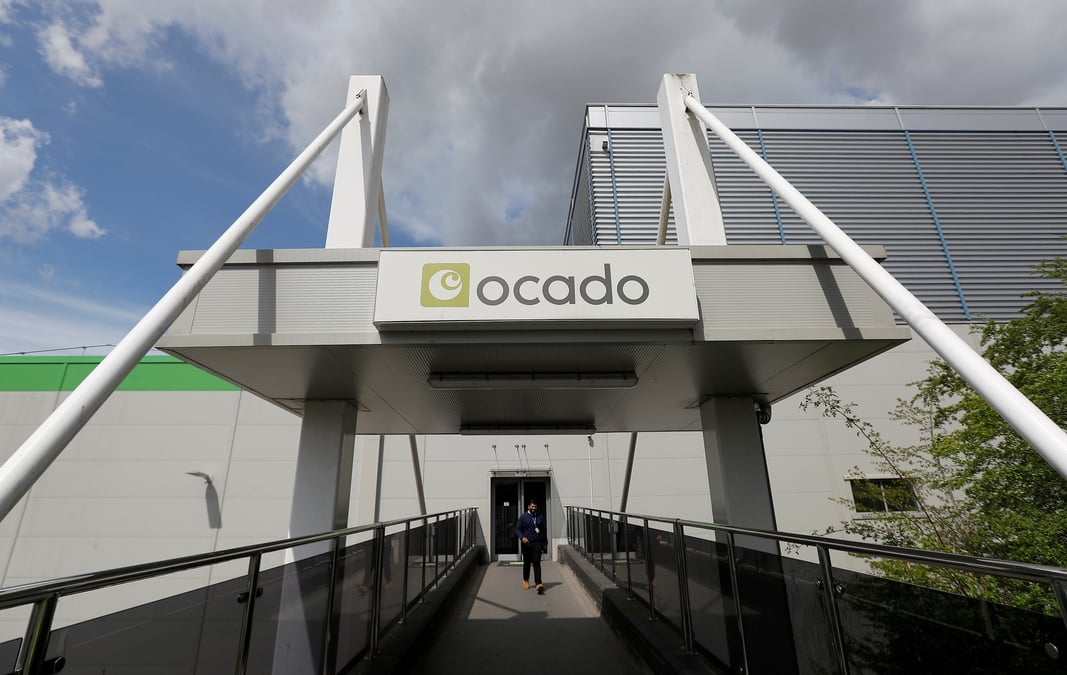 Ocado, partenaire de casino, affecte par un incendie