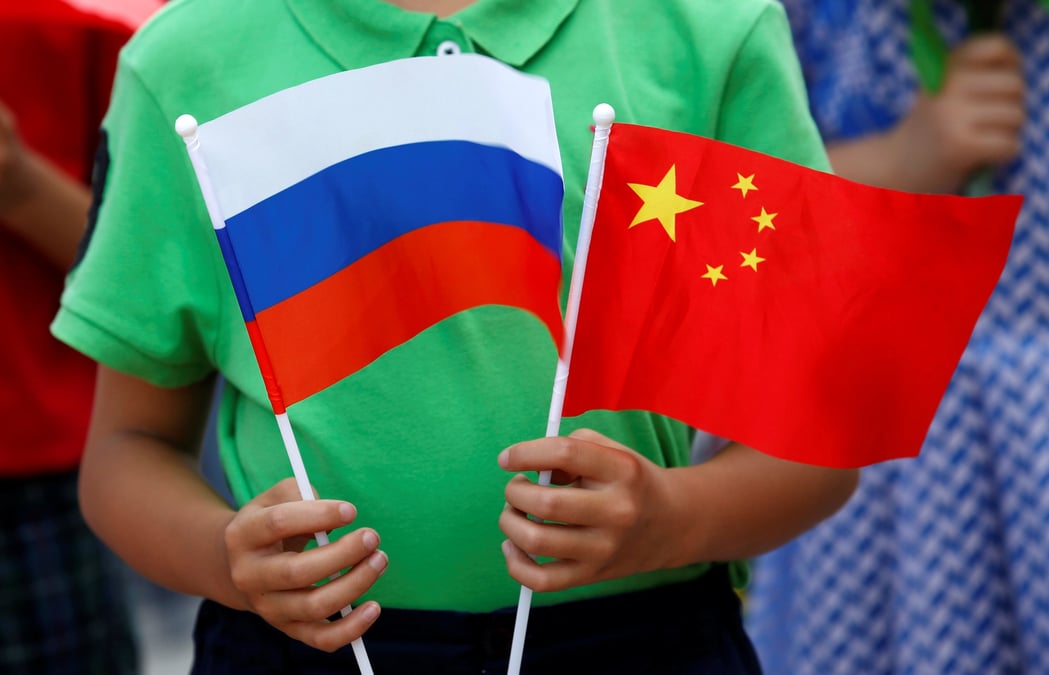 Environ $300 milliards de reserves de changes geles, dit la russie
