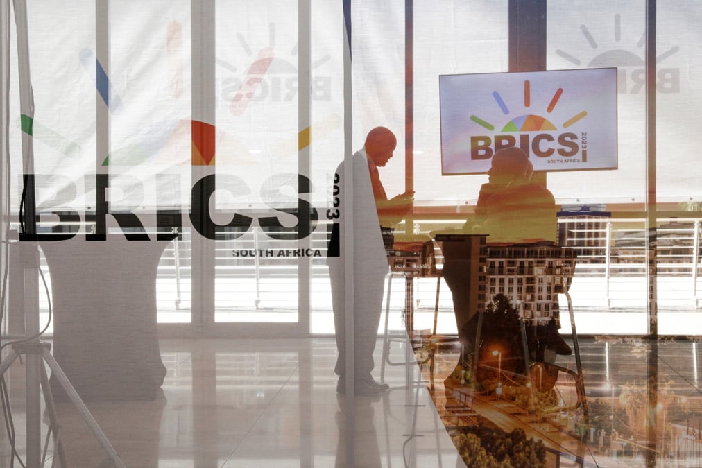 Le logo des brics lors du sommet 2023 en afrique du sud