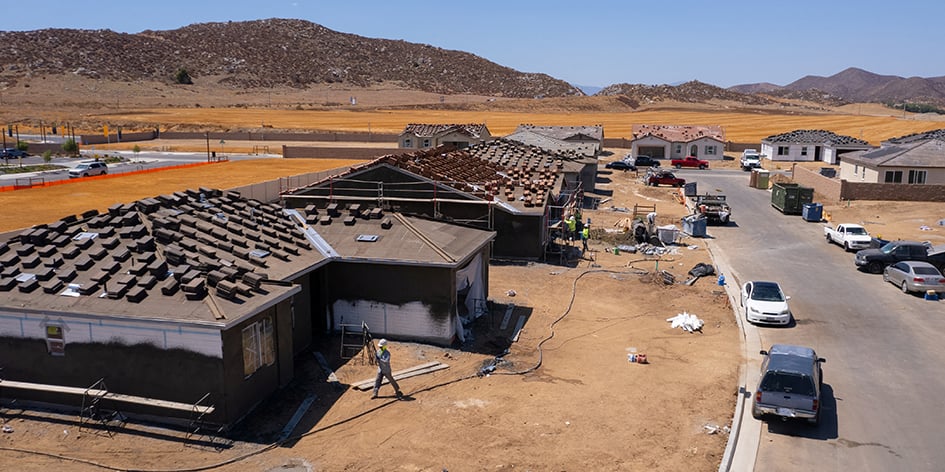 À Menifee, en Californie, comme dans de nombreuses zones du pays, on construit des lotissements de maisons individuelles.