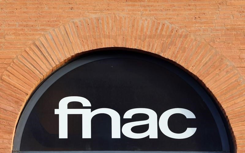 Fnac vise plus de clients avec une carte universelle de paiement