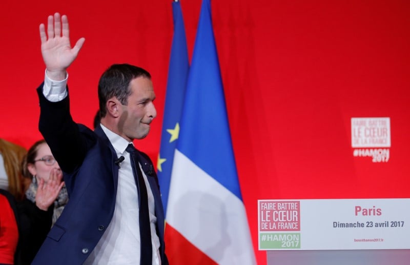 Hamon se defend de tout debauchage au parti socialiste