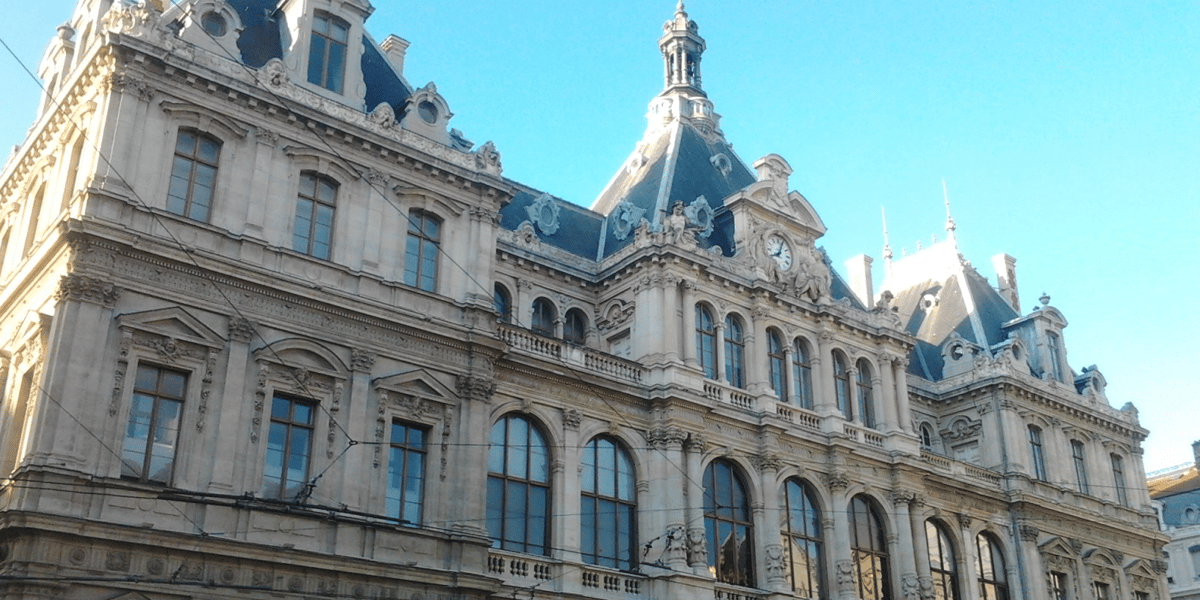 La CCI de Lyon Roanne Saint-Etienne a initié une démarche proactive de contact de ses ressortissants.
